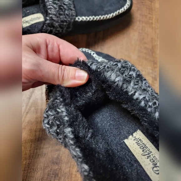 Dearfoams contrast stitch slippers - Picture 3 of 7
